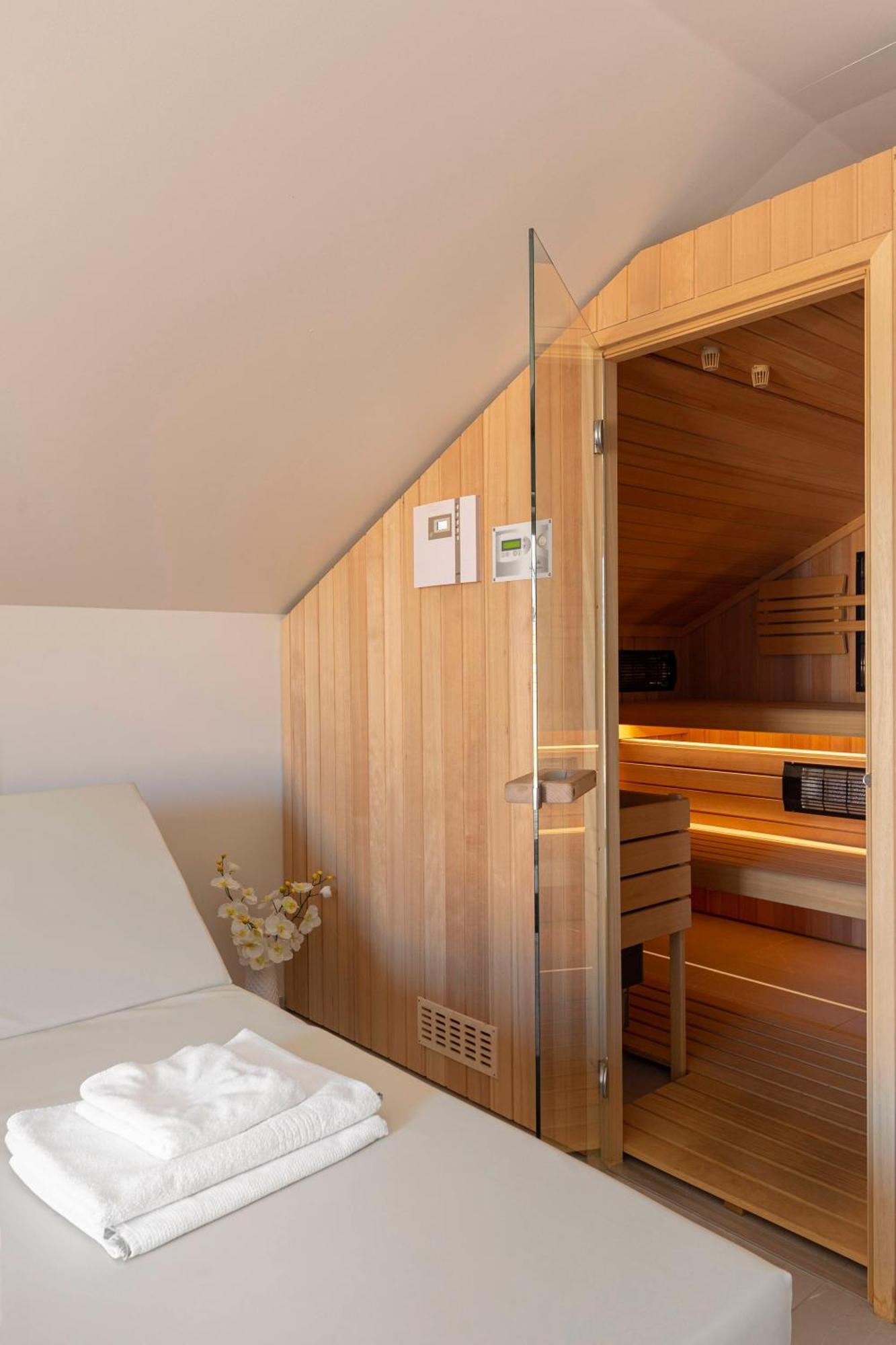 Rooms S Center Slovenske Konjice Exterior photo