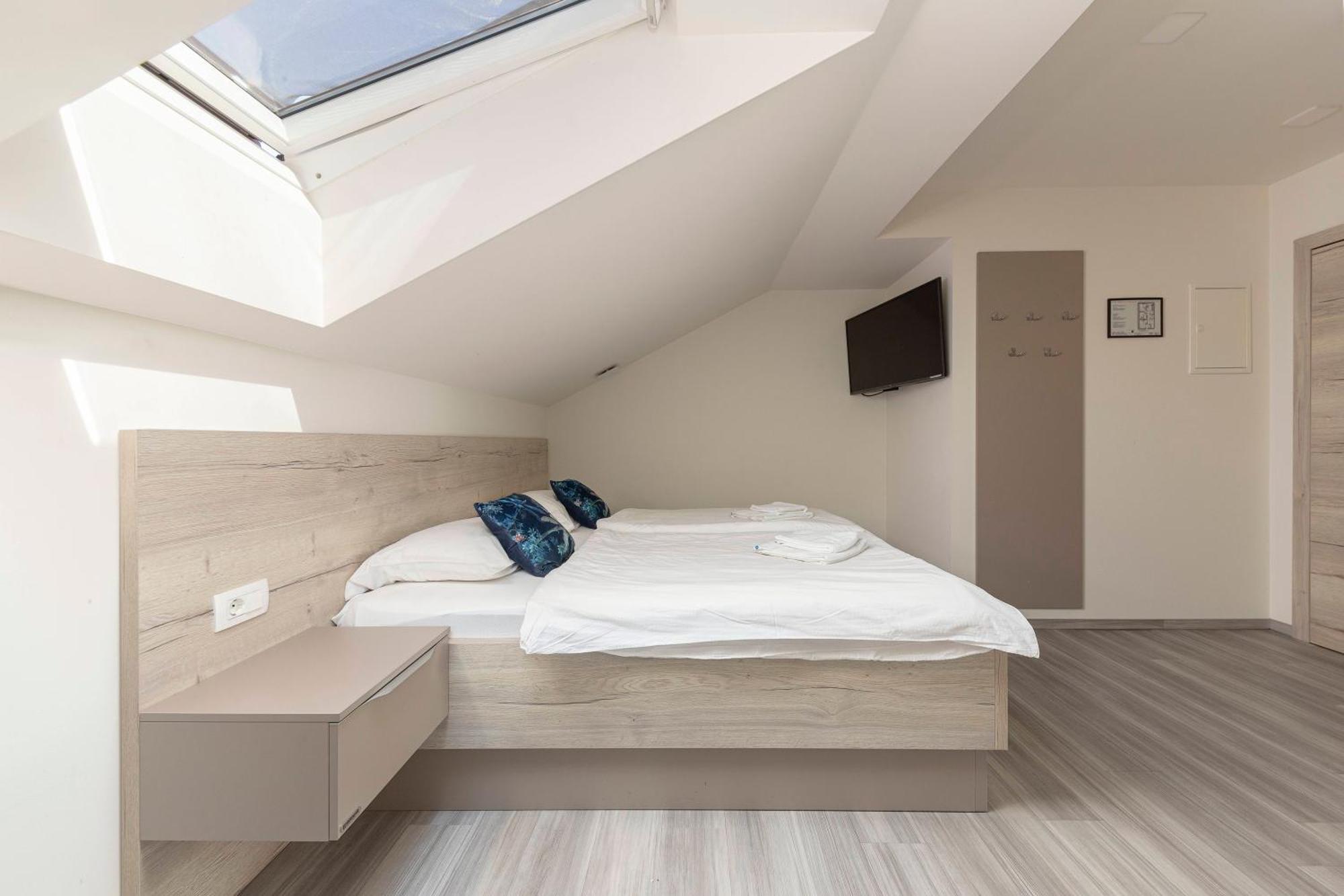 Rooms S Center Slovenske Konjice Exterior photo