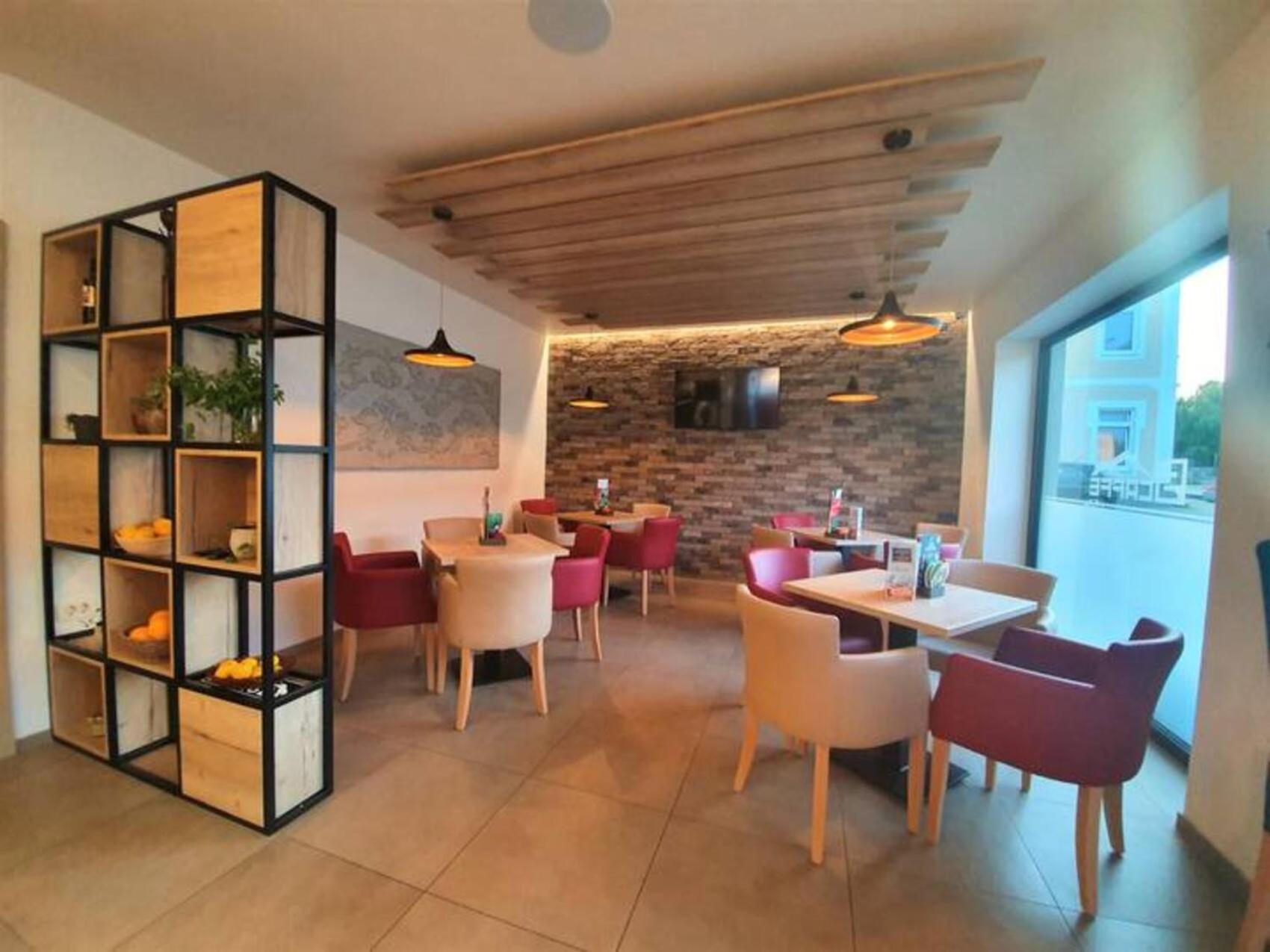 Rooms S Center Slovenske Konjice Exterior photo